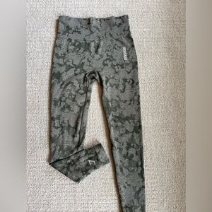 GymShark Leggings green Camo